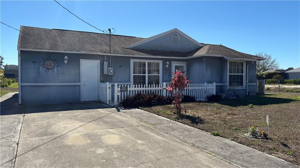3015 6th ST W LEHIGH ACRES, FL 33971