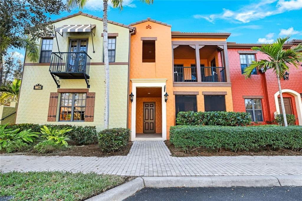 9072 Rialto ST 6302 NAPLES, FL 34113