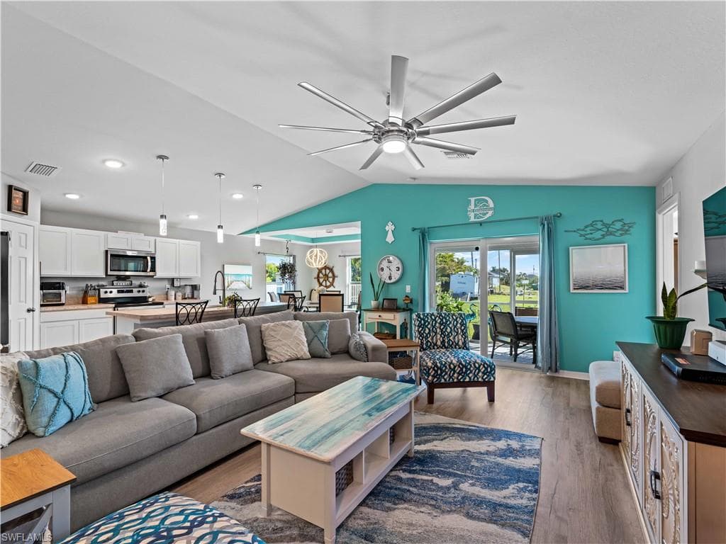 917 NW 13th AVE CAPE CORAL, FL 33993