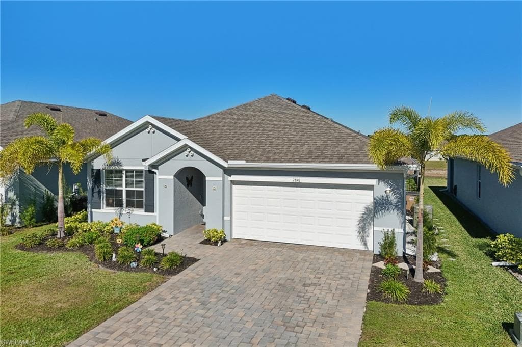 2841 Pillar Coral LN NORTH FORT MYERS, FL 33903