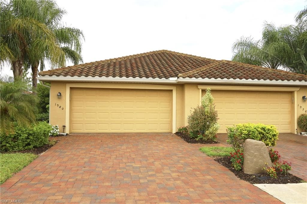 1980 Wellington ST NAPLES, FL 34120