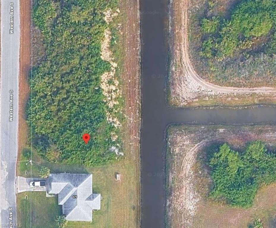 427 Western AVE S LEHIGH ACRES, FL 33974