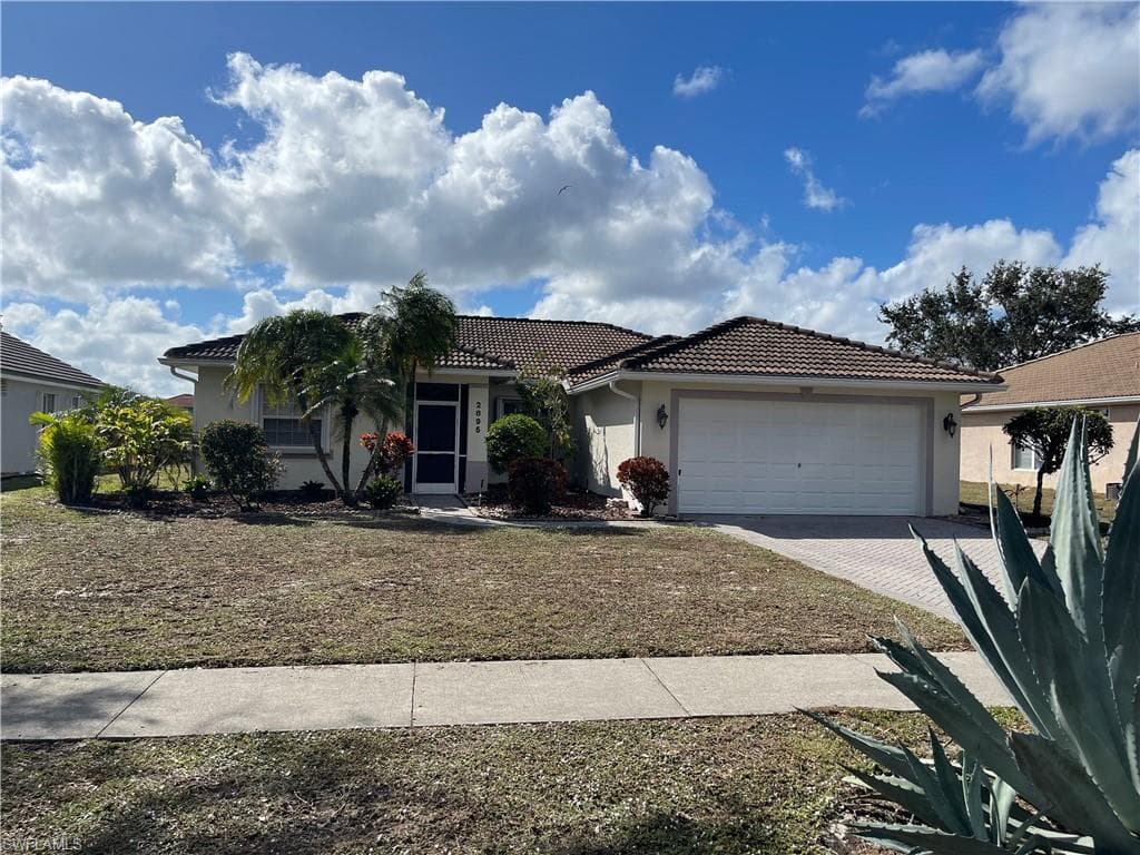 2895 Orange Grove TRL NAPLES, FL 34120