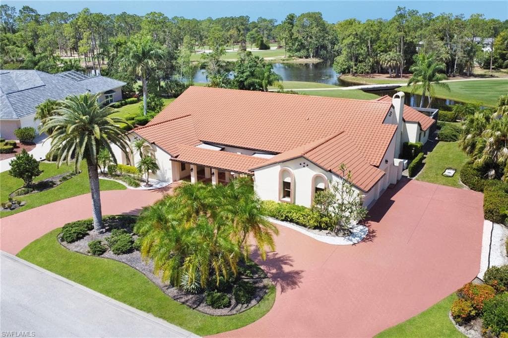 4724 Oak Leaf DR NAPLES, FL 34119