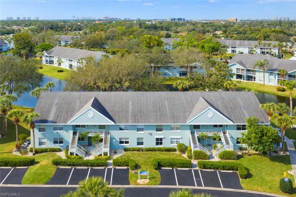 137 Wading Bird CIR F103 NAPLES, FL 34110