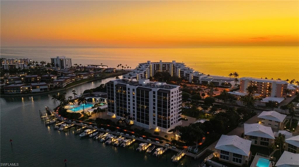 2400 Gulf Shore BLVD N 402 NAPLES, FL 34103