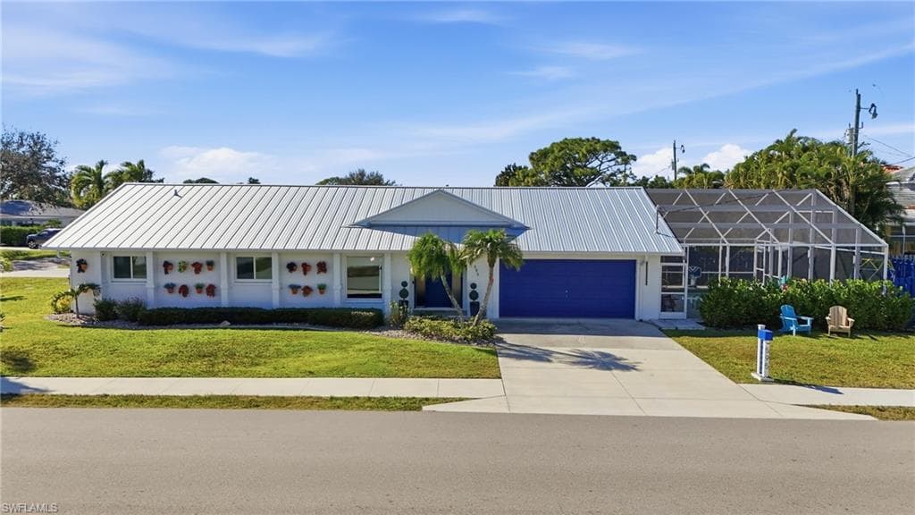 595 109th AVE N NAPLES, FL 34108