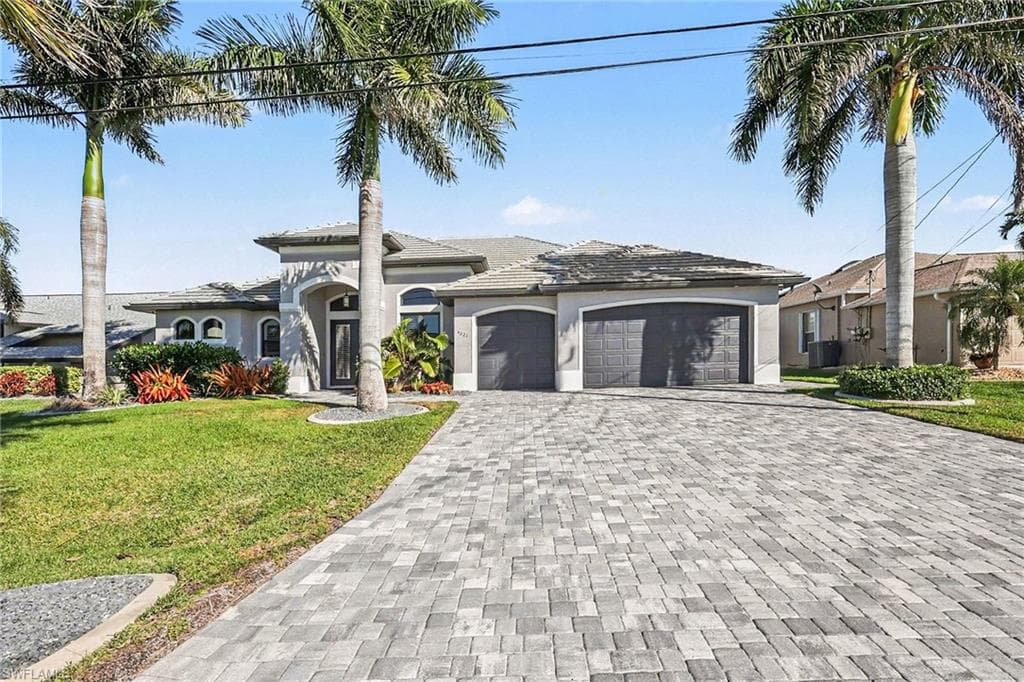 4621 SW 17th PL CAPE CORAL, FL 33914