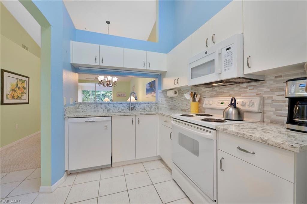 6645 Huntington Lakes CIR 203 NAPLES, FL 34119