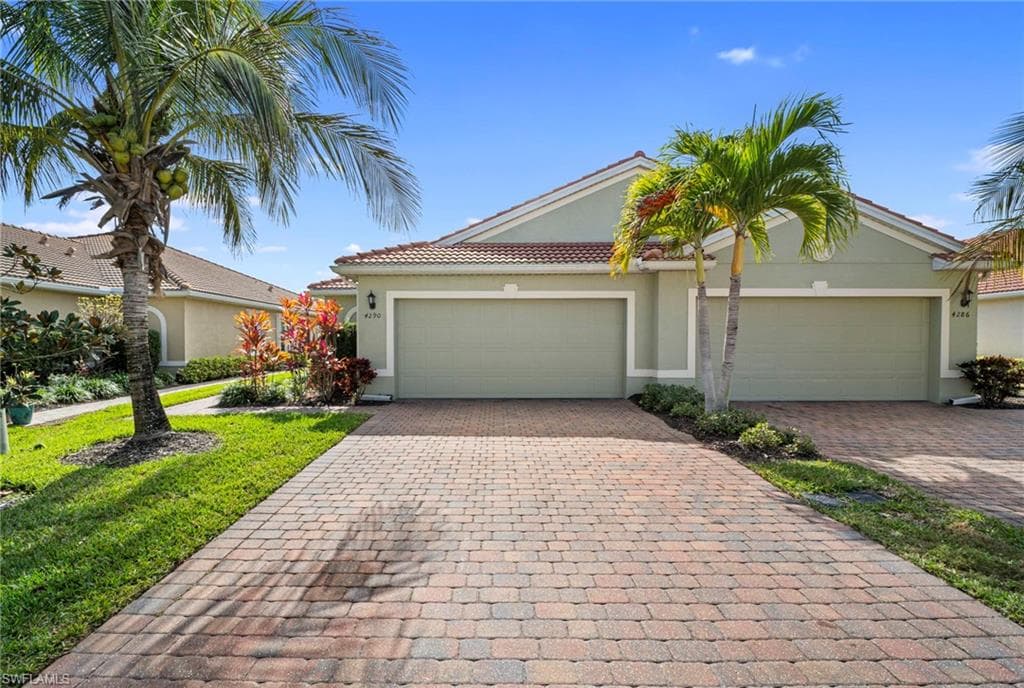 4290 dutchess park RD FORT MYERS, FL 33916