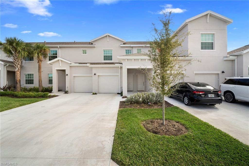 20660 hazelnut CT 1323 LEHIGH ACRES, FL 33936