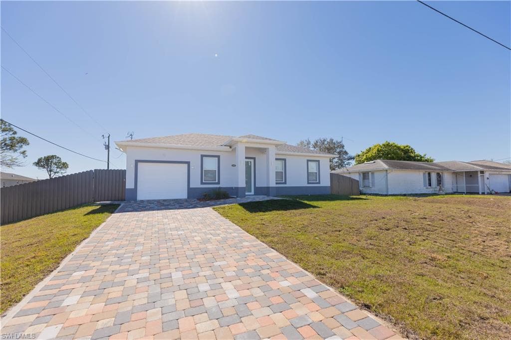 3315 12th ST W LEHIGH ACRES, FL 33971