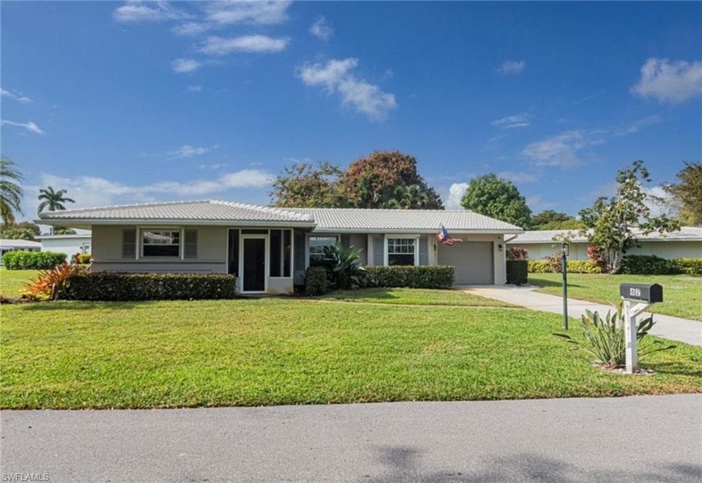 62 Lanai CIR 62 NAPLES, FL 34112