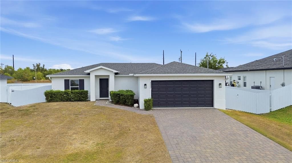 2805 NE 7th AVE CAPE CORAL, FL 33909