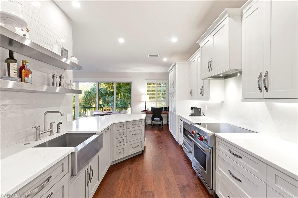 8456 Abbington CIR 1722 NAPLES, FL 34108