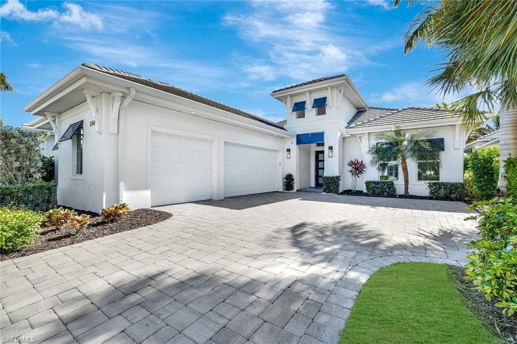 3164 Capistrano LN NAPLES, FL 34114