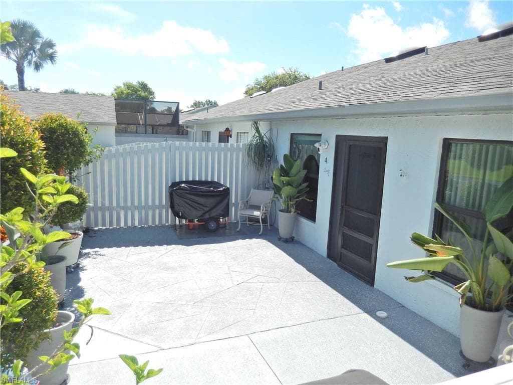 9620 Villa DR 4 FORT MYERS, FL 33905