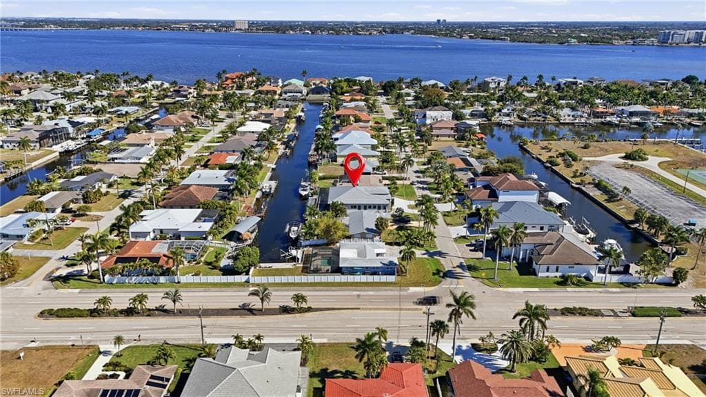 1109 Lenox CT CAPE CORAL, FL 33904