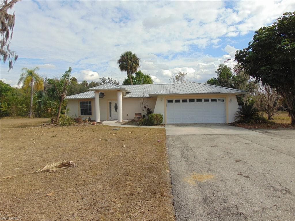 713 Caloosa Estates DR LABELLE, FL 33935