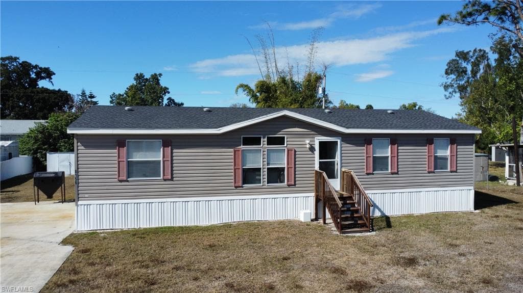8156 Penny DR NORTH FORT MYERS, FL 33917
