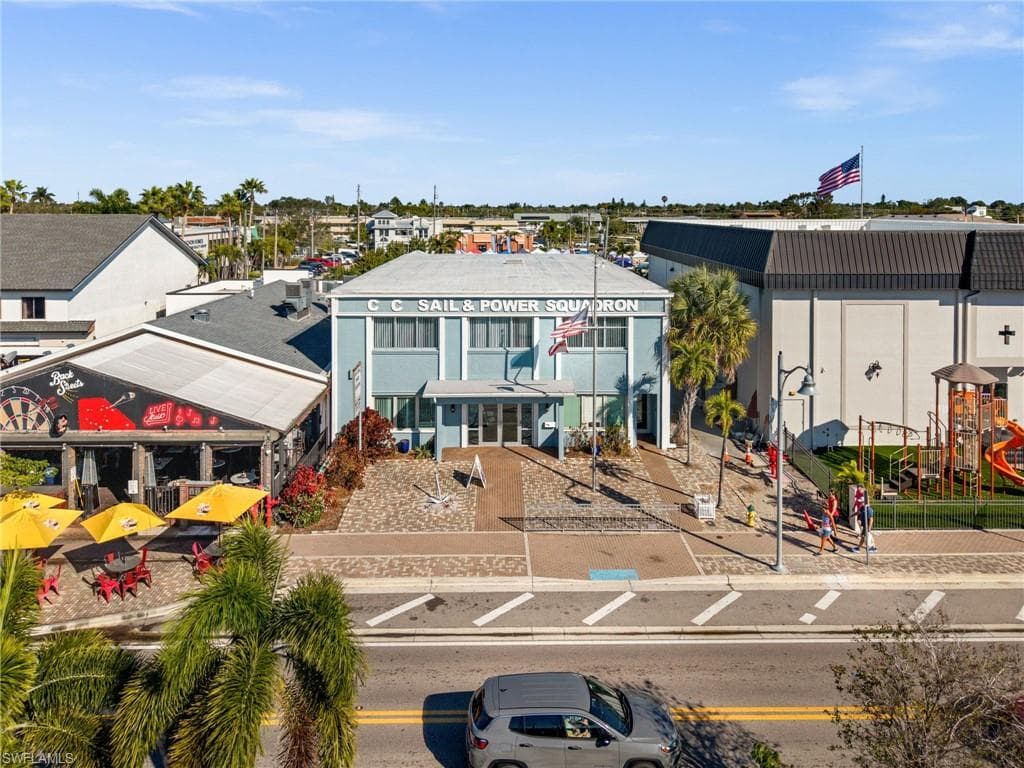 917 SE 47th TER CAPE CORAL, FL 33904