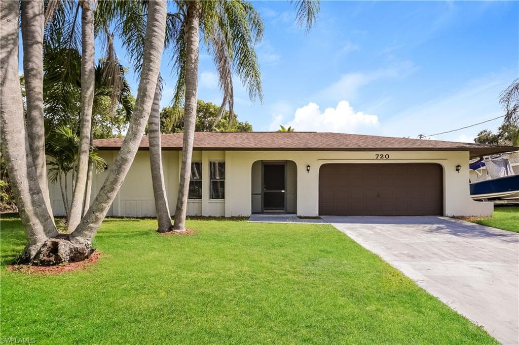 720 SW 8th TER CAPE CORAL, FL 33991