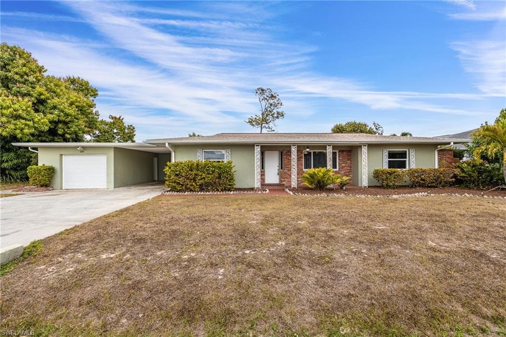 2307 Flora AVE FORT MYERS, FL 33907