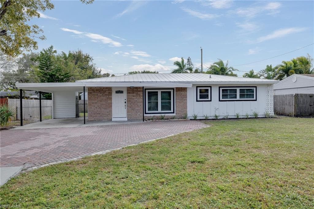 1542 Coconut DR FORT MYERS, FL 33901