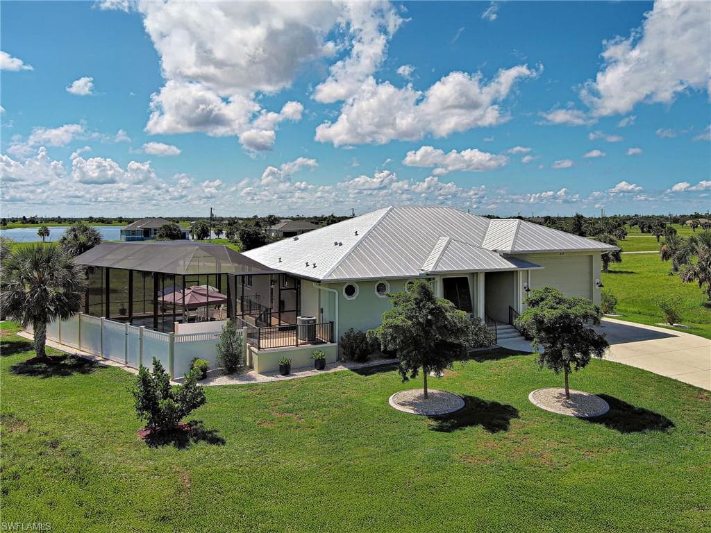 48 Lark DR PLACIDA, FL 33946