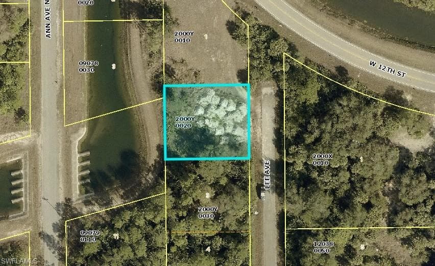 1125 Lee AVE LEHIGH ACRES, FL 33972