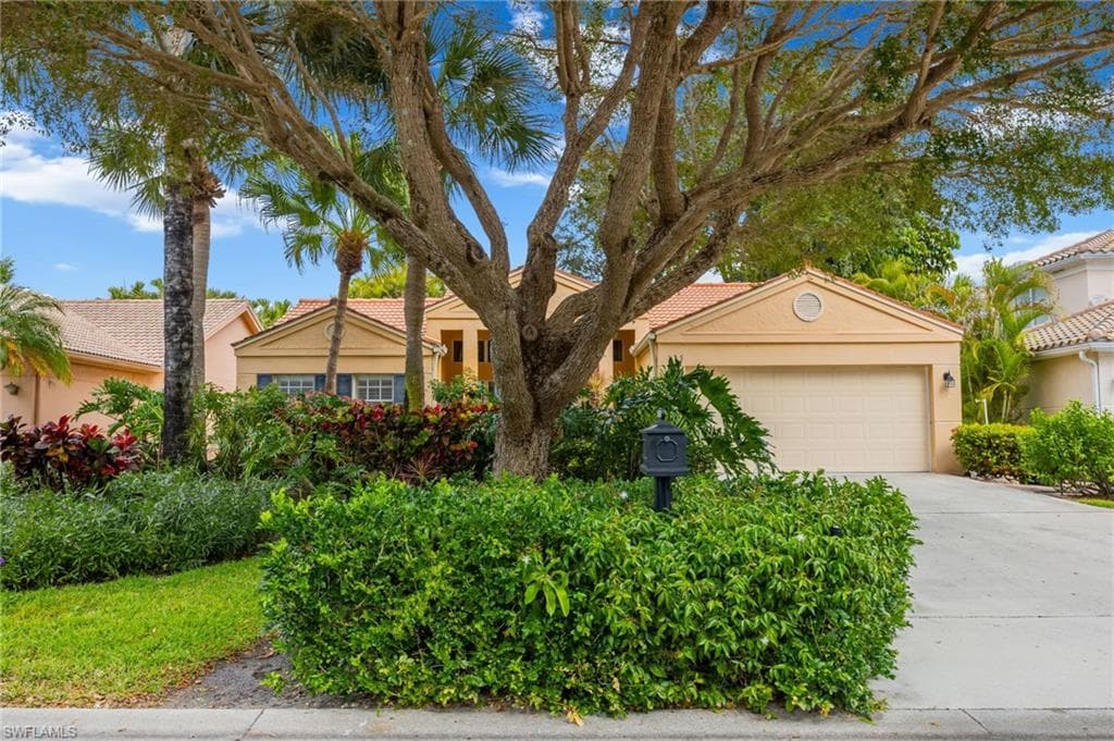 7546 Mill Pond CIR NAPLES, FL 34109