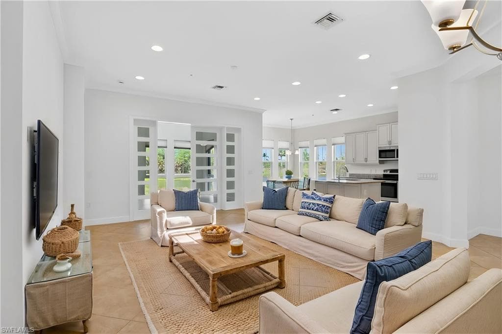 6573 Dominica DR 101 NAPLES, FL 34113