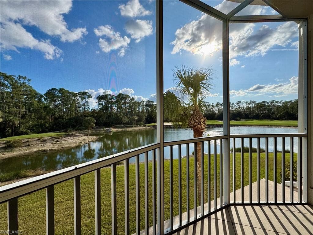 4884 Hampshire CT 7-104 NAPLES, FL 34112