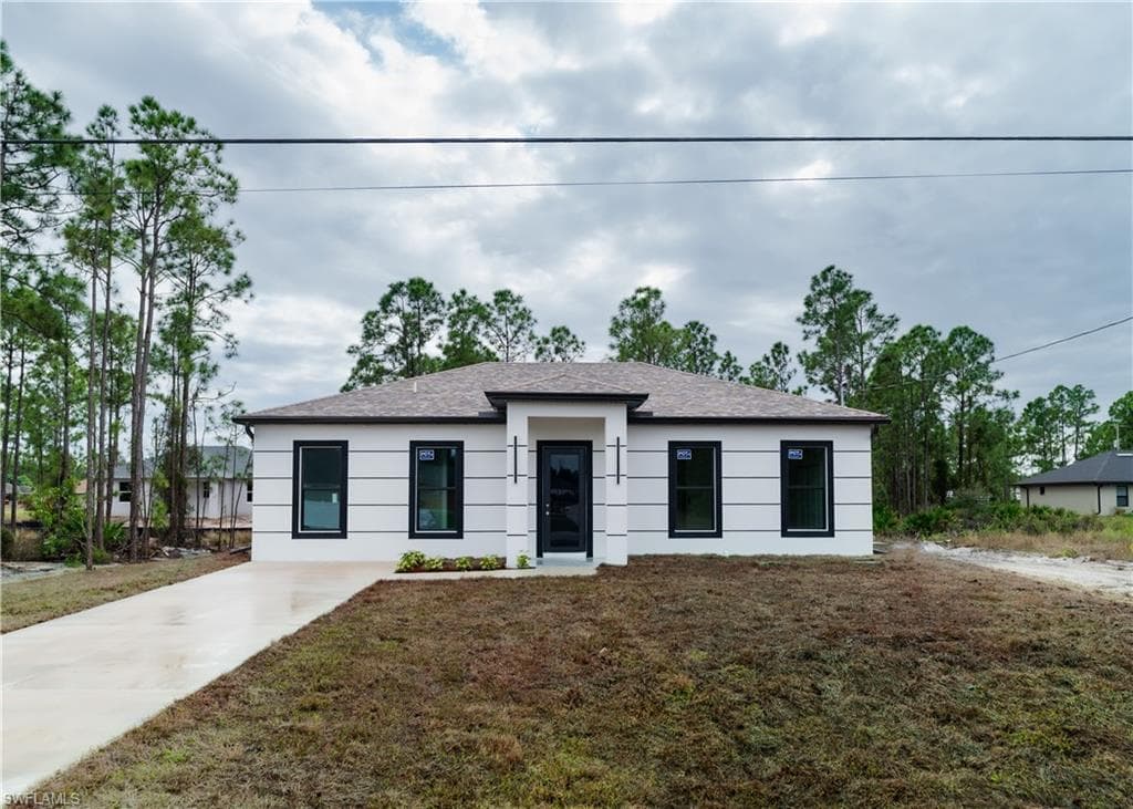 742 Jaguar BLVD LEHIGH ACRES, FL 33974