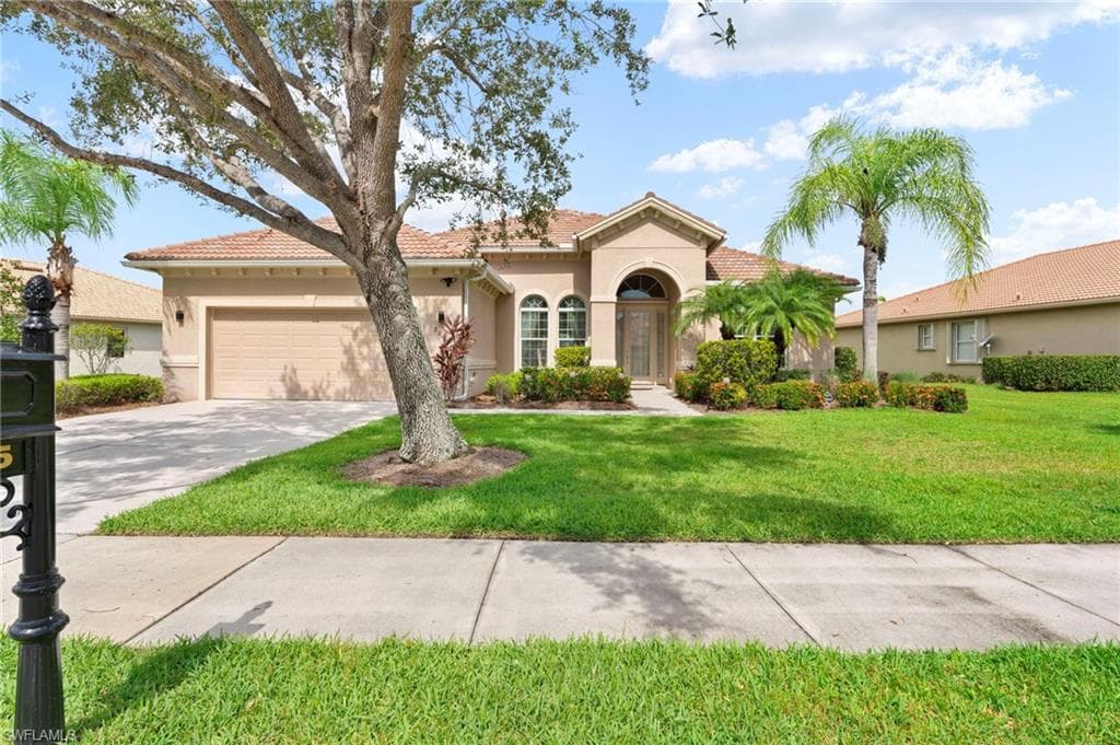 8095 Piedmont DR NAPLES, FL 34104