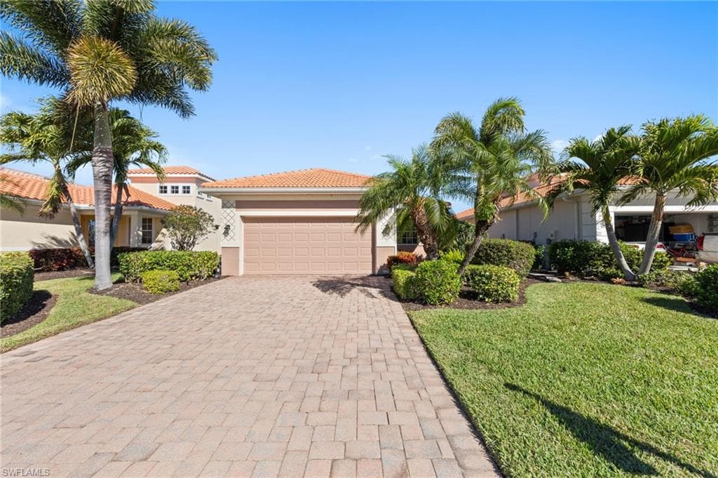 9402 La Bianco ST ESTERO, FL 33967