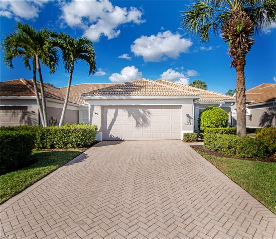 10023 Horse Creek RD FORT MYERS, FL 33913