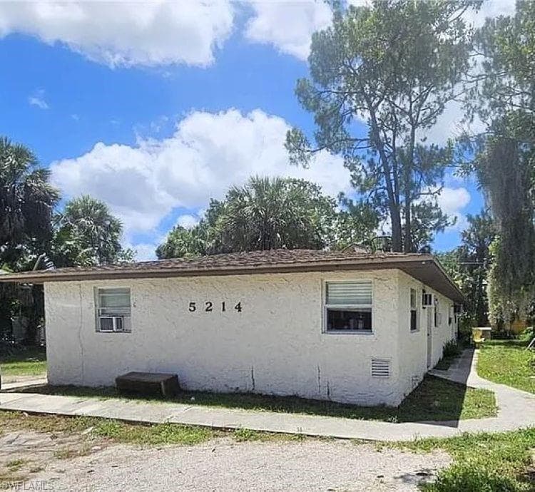 5214 Sholtz ST A+B NAPLES, FL 34113