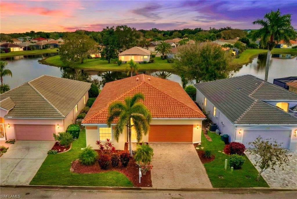 11239 Lakeland CIR FORT MYERS, FL 33913