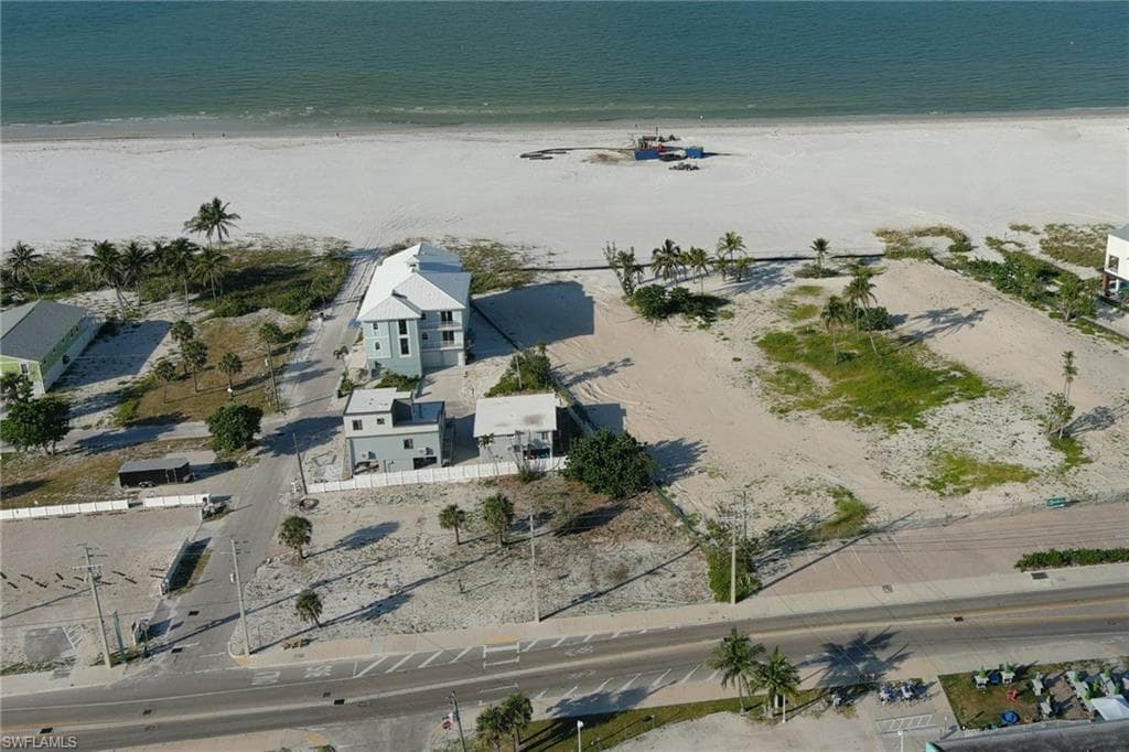 2330 Estero BLVD FORT MYERS BEACH, FL 33931