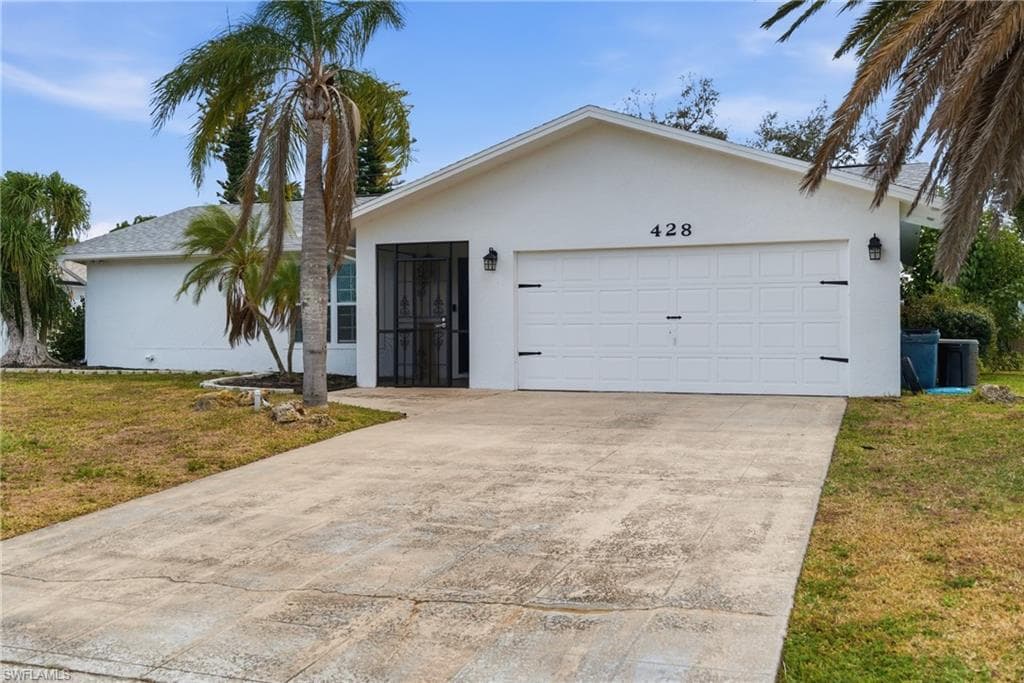 428 33rd TER CAPE CORAL, FL 33914