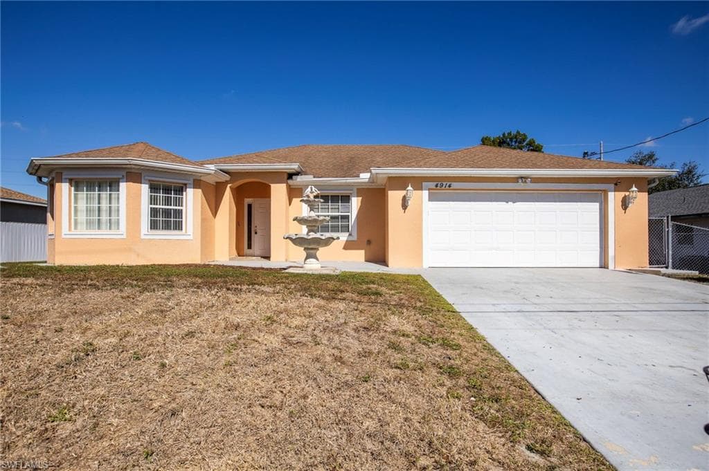4914 7th ST W LEHIGH ACRES, FL 33971
