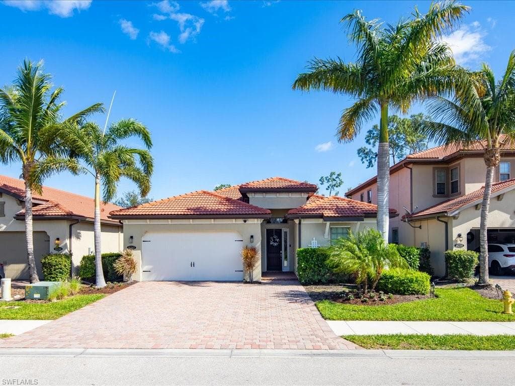 16242 Aberdeen WAY NAPLES, FL 34110