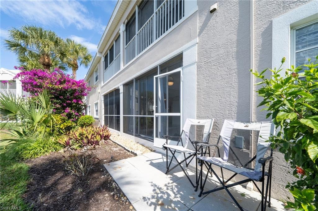 1149 Sweetwater LN 4102 NAPLES, FL 34110