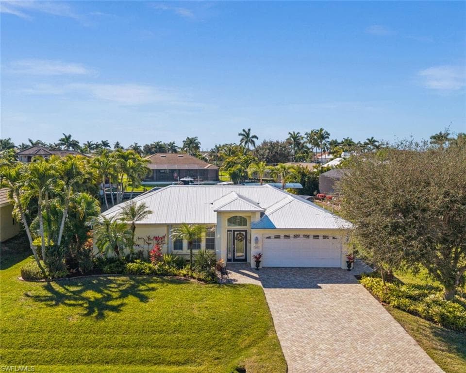 2926 SW 38th TER CAPE CORAL, FL 33914