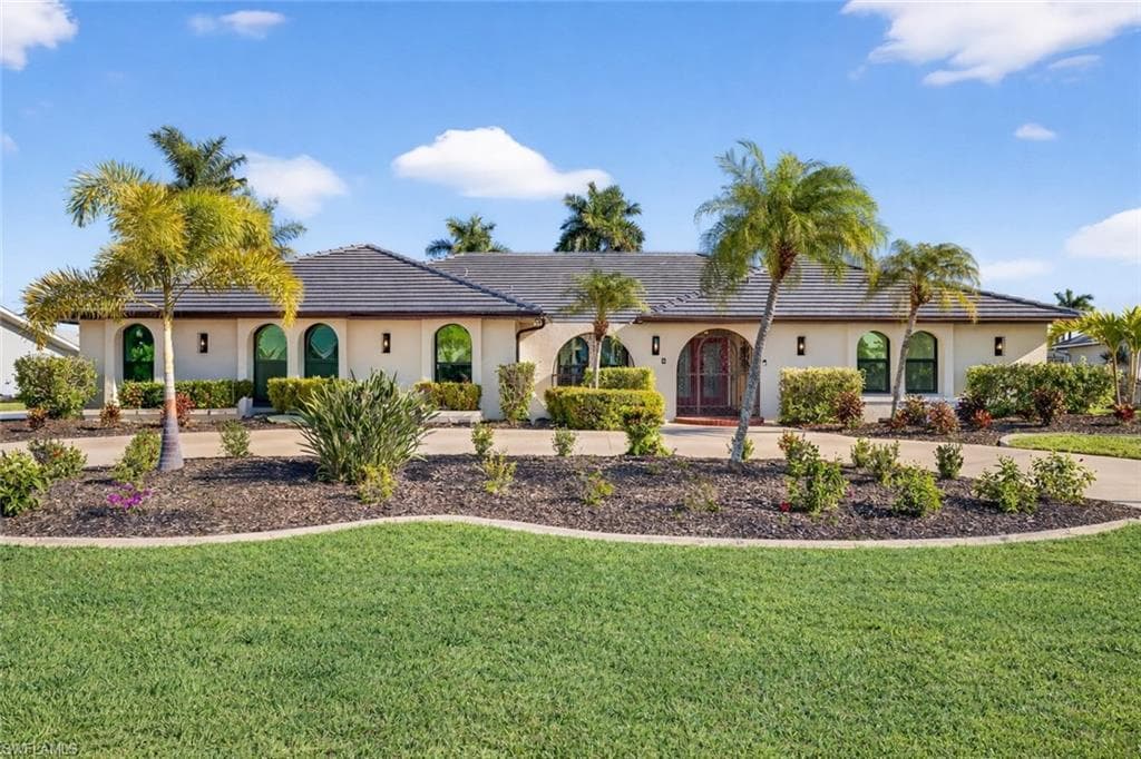 1911 44th ST CAPE CORAL, FL 33904