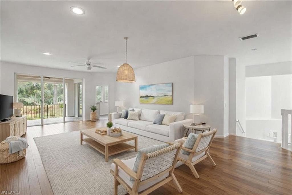 25051 Banbridge CT 202 BONITA SPRINGS, FL 34134