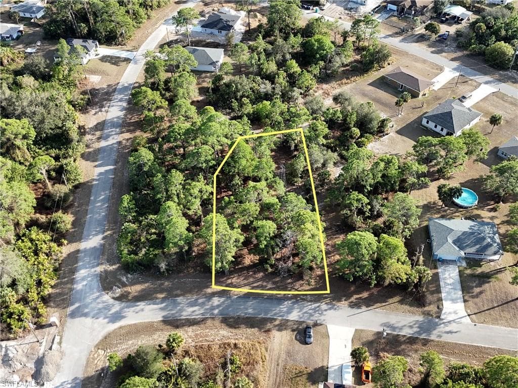 5010 Squaw LN LABELLE, FL 33935