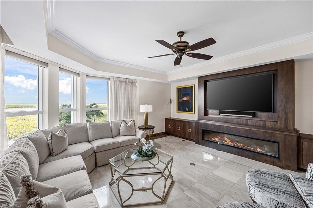 285 Grande WAY 501 NAPLES, FL 34110