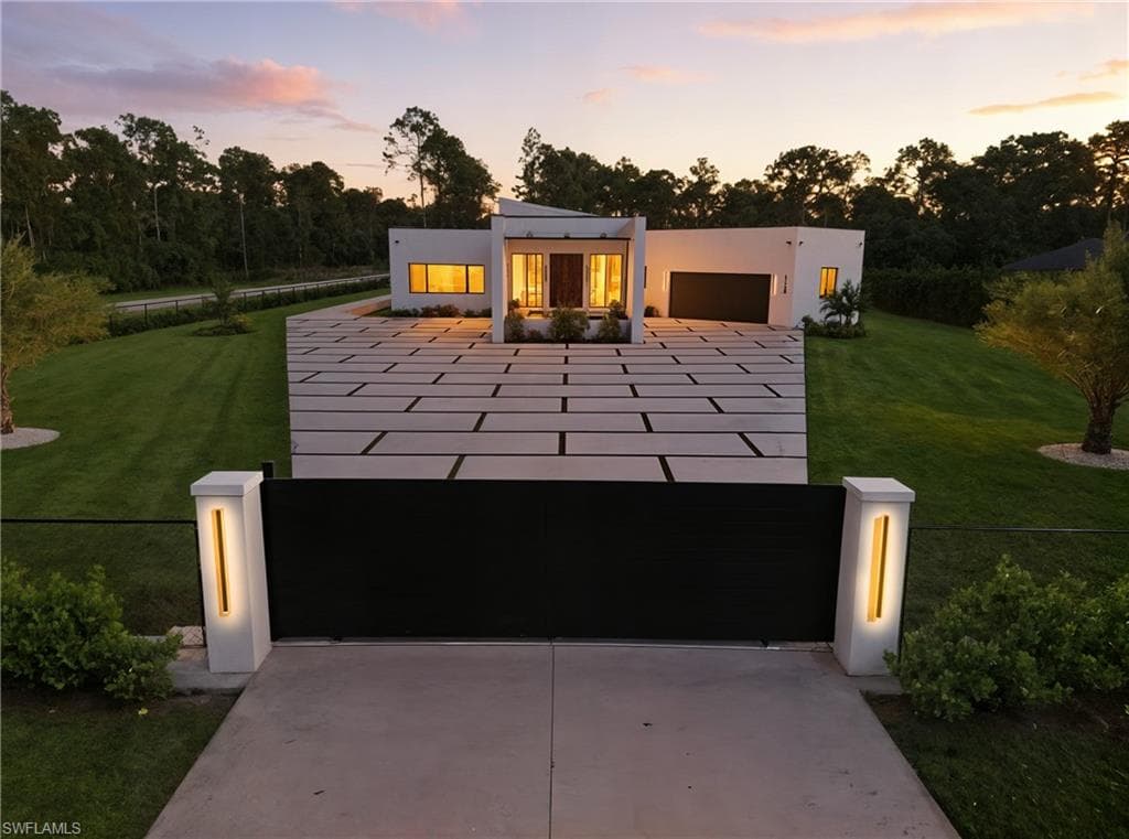 1388 Everglades BLVD N NAPLES, FL 34120